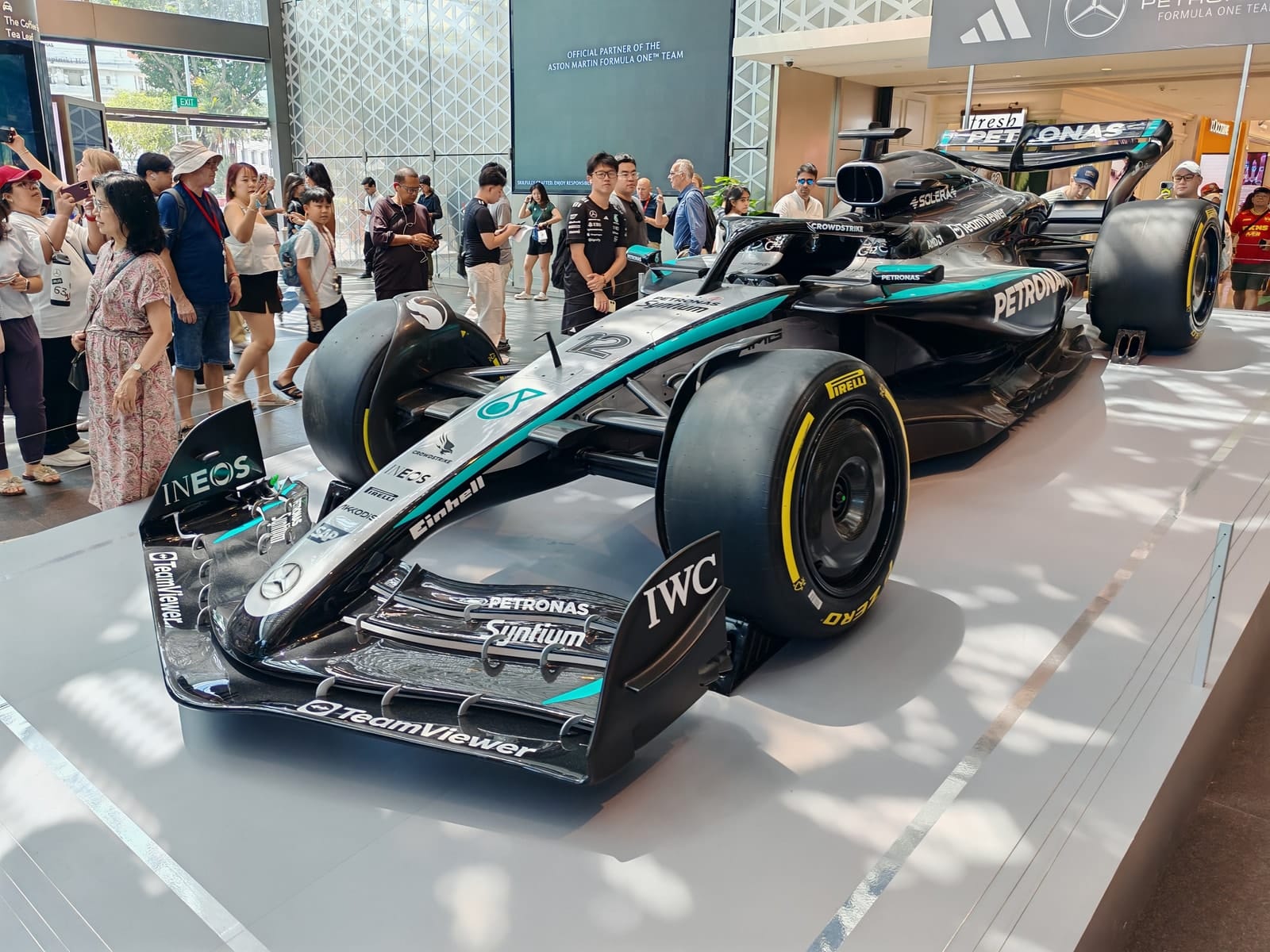 新加坡市区的 F1 赛车展示