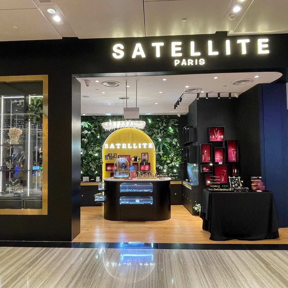 Starryblu × Satellite Paris Jewel — Seamless Global Payments for Parisian‑Inspired Jewellery at Jewel Changi Airport